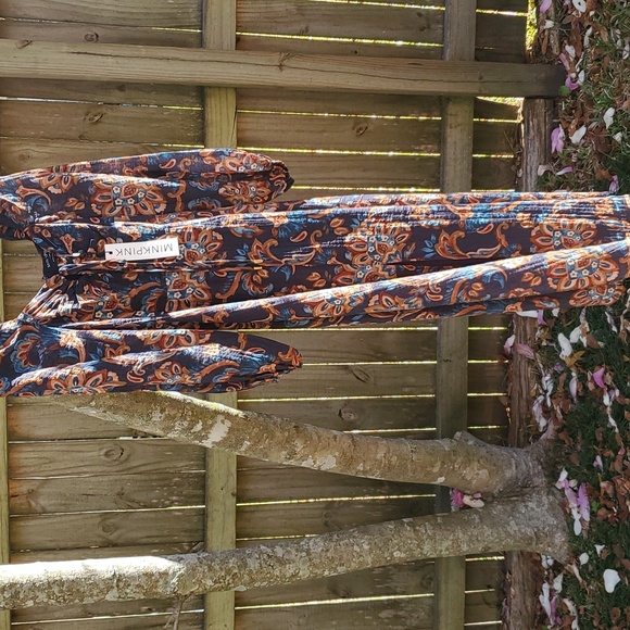 NWT - MinkPink Dress - xs -sz 2 / A cup - Picture 8 of 8